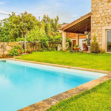 Seixas Sleeps 6 Pool Wifi